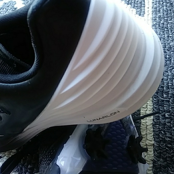 Nike womens cleats size 7.5 - Picture 4 of 4